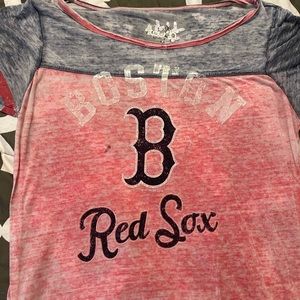 Womens Boston Red Sox shirt